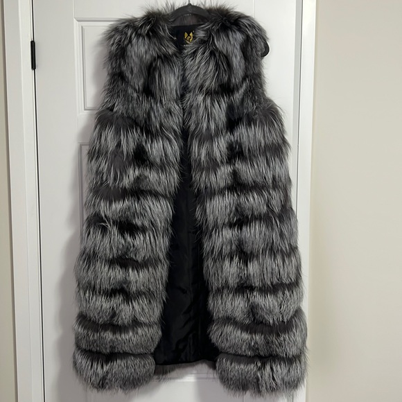 Silver Fox Real Fur Vest Size 46 - wears as US 8 - Picture 5 of 6